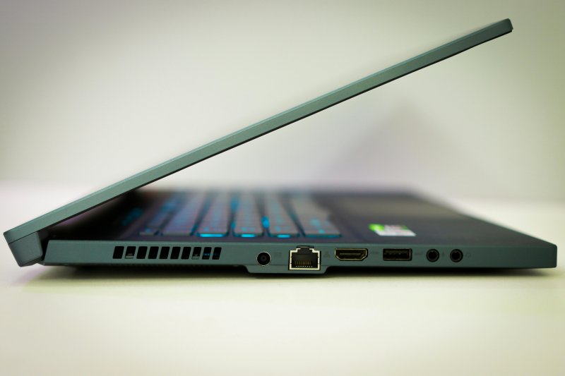 Verificación de humedad o mojado de los puertos usb de un ordenador portátil